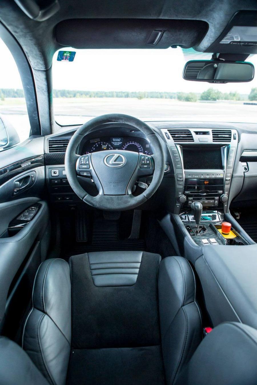  Lexus LS Sports 650 by TMG 2013 года  (фото 5 из 14)